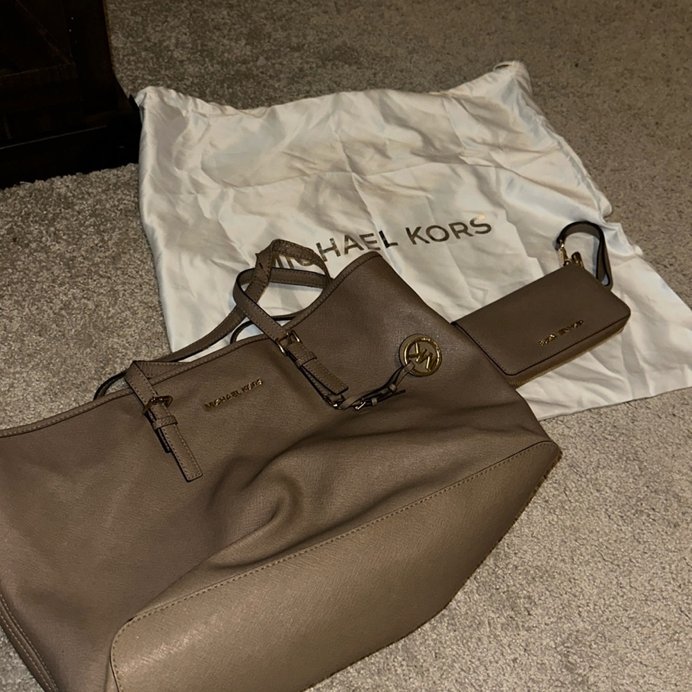 Michael Kors Tote clutch dust bag bundle